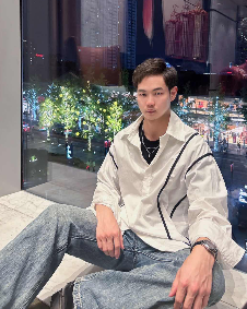 英俊