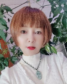 LI华
